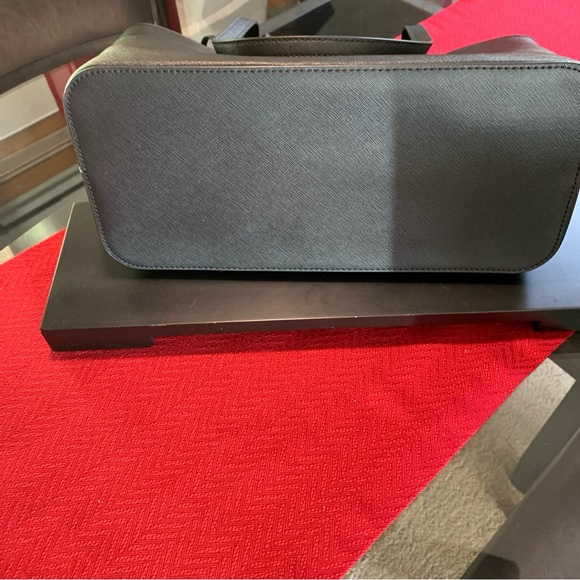 Michael Kors Black Tote Bag - Picture 6 of 8